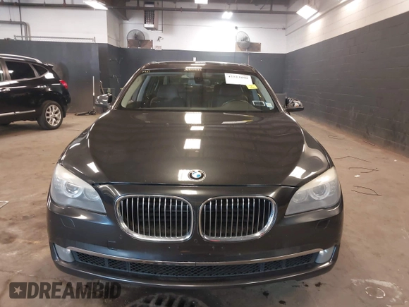 2011 BMW 7 Series 750Li xDrive with VIN WBAKC8C56BC433083, listed as a IAAI auction lot 42523890 with 120,977 mi miles and . Bid and sale history available at DreamBid. Image 13.