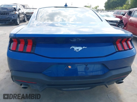 2024 Ford Mustang EcoBoost с VIN 1FA6P8TH0R5142067, выставлен на аукционе IAAI как лот 42338104 с пробегом 7 179 миль миль и . История ставок и продаж доступна на DreamBid. Изображение 16.