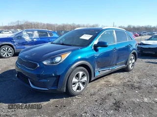 2017 Kia Niro LX with VIN KNDCB3LC7H5057440, listed as a IAAI auction lot 41639326 with 83,481 mi miles. Bid and sale history available at carsss.com. Image 17.