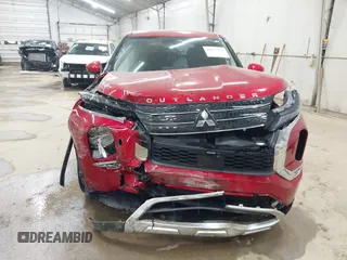 2023 Mitsubishi Outlander SE z VIN JA4J4UA86PZ048784, wystawiony jako IAAI lot #42133838 z przebiegiem 10 680 mil mil oraz . Historia ofert i sprzedaży dostępna na DreamBid. Obrazek 12.