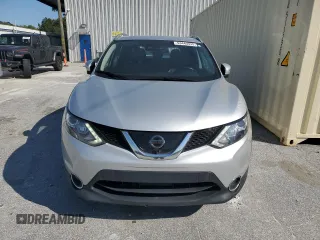 2017 Nissan Rogue S z VIN JN1BJ1CP9HW018335, wystawiony jako Copart lot #53440945 z przebiegiem 152 942 mil mil oraz Czysty tytuł • Clean title. Historia ofert i sprzedaży dostępna na DreamBid. Obrazek 5.