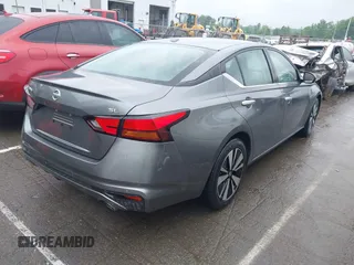 2020 Nissan Altima SL z VIN 1N4BL4EVXLC138536, wystawiony jako IAAI lot #42123765 z przebiegiem 101 093 mil mil oraz . Historia ofert i sprzedaży dostępna na DreamBid. Obrazek 4.