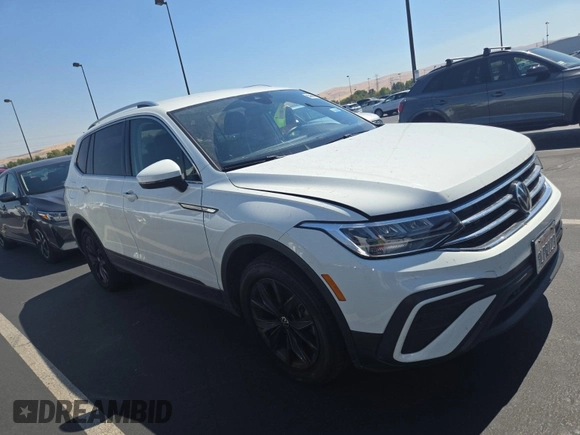 2024 Volkswagen Tiguan SE с VIN 3VV3B7AX4RM085495, выставлен на аукционе IAAI как лот 42796456 с пробегом 34 680 миль миль и . История ставок и продаж доступна на DreamBid. Изображение 5.