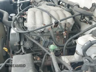2001 Toyota Tundra SR5 с VIN 5TBRN34161S185272, выставлен на аукционе IAAI как лот 41929240 с пробегом 174 164 миль миль и . История ставок и продаж доступна на DreamBid. Изображение 13.