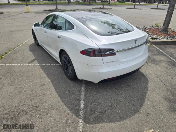 2018 Tesla Model S 75D with VIN 5YJSA1E29JF276329, listed as a Copart auction lot 52448965 with 183,295 mi miles and Salvage Title. Bid and sale history available at carsss.com. Image 3.