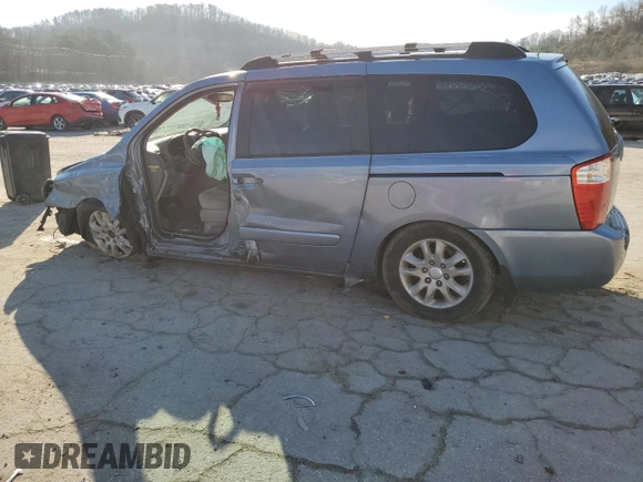 2008 Kia Sedona EX with VIN KNDMB233186246240, listed as a Copart auction lot 48360345 with 205,515 mi miles and Salvage Title. Bid and sale history available at carsss.com. Image 2.