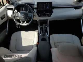 2022 Toyota Corolla Cross LE z VIN 7MUCAABG6NV007698, wystawiony jako Copart lot #61803785 z przebiegiem 31 309 mil mil oraz Szkoda całkowita • Salvage title. Historia ofert i sprzedaży dostępna na DreamBid. Obrazek 8.