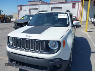 2016 Jeep Renegade Latitude with VIN ZACCJBBT7GPE12725, listed as a IAAI auction lot 41867887 with 126,774 mi miles. Bid and sale history available at carsss.com. Image 2.