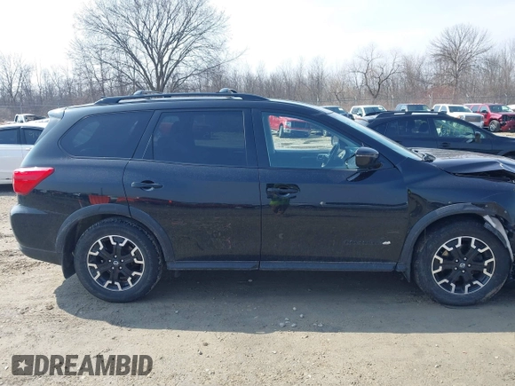 2019 Nissan Pathfinder S z VIN 5N1DR2MM8KC637926, wystawiony jako IAAI lot #41903395 z przebiegiem 84 436 mil mil oraz . Historia ofert i sprzedaży dostępna na DreamBid. Obrazek 13.