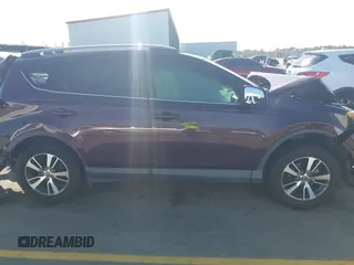 2018 Toyota RAV4 XLE with VIN 2T3WFREV1JW501431, listed as a IAAI auction lot 41880896 with 19,531 mi miles. Bid and sale history available at carsss.com. Image 12.