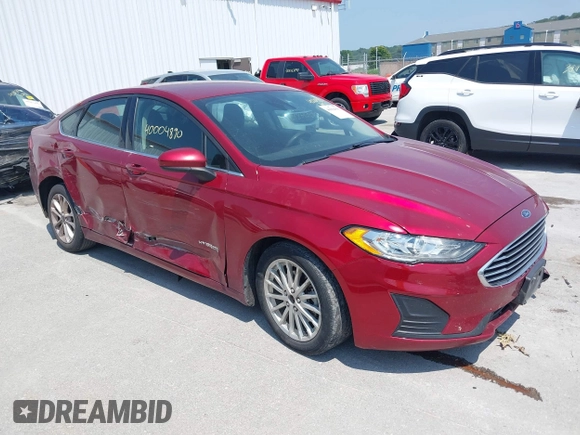 2019 Ford Fusion Hybrid SE with VIN 3FA6P0LU6KR243678, listed as a IAAI auction lot 40004890 with 138,533 mi miles. Bid and sale history available at carsss.com. Image 1.