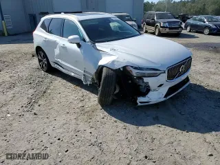 2023 Volvo XC60 Plus Bright Theme with VIN YV4L12DN1P1205243, listed as a Copart auction lot 76896314 with 17,000 mi miles and Salvage Title. Bid and sale history available at carsss.com. Image 14.