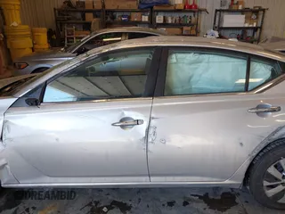 2020 Nissan Altima S with VIN 1N4BL4BV6LC197118, listed as a IAAI auction lot 41616262 with 104,382 mi miles and . Bid and sale history available at DreamBid. Image 14.