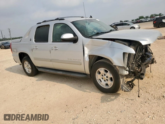 2013 Chevrolet Avalanche LT with VIN 3GNMCFE0XDG150663, listed as a Copart auction lot 57417395 with 141,470 mi miles and Salvage title. Bid and sale history available at DreamBid. Image 4.