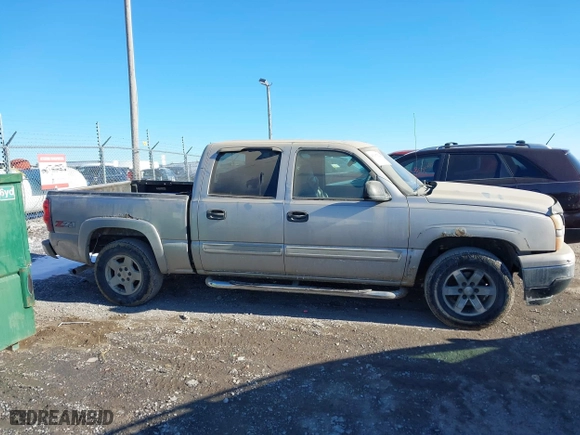 2006 Chevrolet Silverado 1500 LT1 with VIN 2GCEK13T961178126, listed as a IAAI auction lot 41387524 with 402,089 mi miles. Bid and sale history available at carsss.com. Image 13.