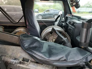 2004 Jeep Wrangler Rubicon z VIN 1J4FA69S24P713388, wystawiony jako Copart lot #61196515 z przebiegiem 155 092 mil mil oraz Czysty tytuł • Clean title. Historia ofert i sprzedaży dostępna na DreamBid. Obrazek 11.