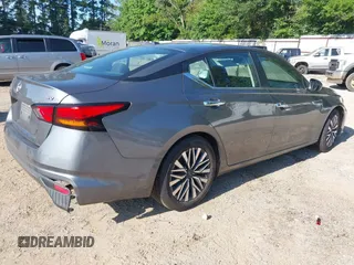 2024 Nissan Altima SV with VIN 1N4BL4DV4RN317704, listed as a IAAI auction lot 42573325 with Not provided miles and . Bid and sale history available at DreamBid. Image 4.