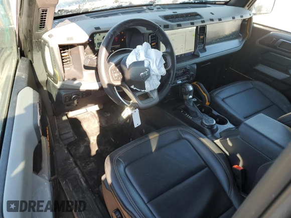 2022 Ford Bronco with VIN 1FMDE5CP1NLB49365, listed as a Copart auction lot 44935985 with 44,270 mi miles and Salvage title. Bid and sale history available at DreamBid. Image 8.