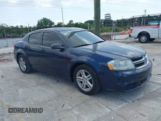 2014 Dodge Avenger SE z VIN 1C3CDZAG2EN220157, wystawiony jako IAAI lot #42233799 z przebiegiem 166 937 mil mil oraz . Historia ofert i sprzedaży dostępna na DreamBid. Obrazek 1.