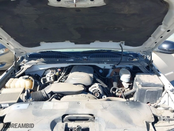 2003 Chevrolet Silverado 1500 LT with VIN 2GCEC19T831133145, listed as a IAAI auction lot 41484184 with 136,153 mi miles. Bid and sale history available at carsss.com. Image 10.