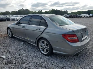 2014 Mercedes-Benz C 250 Sport z VIN WDDGF4HB8EA942721, wystawiony jako Copart lot #52629855 z przebiegiem 151 421 mil mil oraz Szkoda całkowita • Salvage title. Historia ofert i sprzedaży dostępna na DreamBid. Obrazek 2.