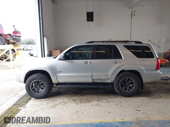 2007 Toyota 4Runner SR5 with VIN JTEZT14R078011522, listed as a IAAI auction lot 41606835 with 239,601 mi miles. Bid and sale history available at carsss.com. Image 15.