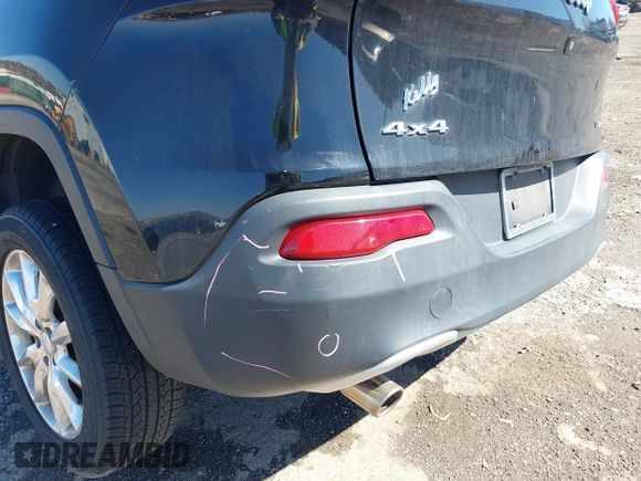2017 Jeep Cherokee Limited with VIN 1C4PJMDBXHW636173, listed as a IAAI auction lot 41839296 with 92,468 mi miles and . Bid and sale history available at DreamBid. Image 19.