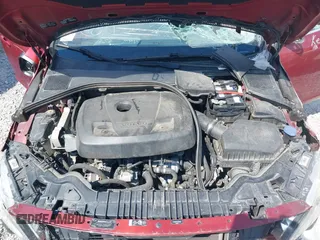 2016 Volvo V60 T5 Drive-E Platinum with VIN YV140MEM5G1294952, listed as a IAAI auction lot 40197364 with 107,641 mi miles. Bid and sale history available at carsss.com. Image 10.