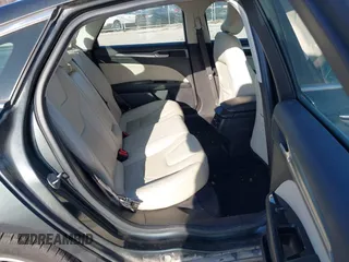 2016 Ford Fusion Titanium Hybrid with VIN 3FA6P0RU6GR156622, listed as a IAAI auction lot 41178887 with 92,423 mi miles. Bid and sale history available at carsss.com. Image 8.