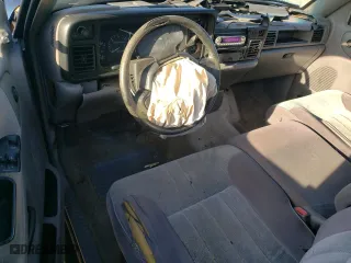 1994 Dodge Ram 1500 with VIN 1B7HC16Y4RS549585, listed as a Copart auction lot 70640894 with 249,608 mi miles and Salvage Title. Bid and sale history available at carsss.com. Image 8.