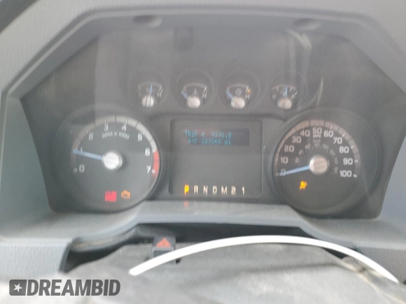 2015 Ford F-250 XLT with VIN 1FT7X2A65FED63415, listed as a Copart auction lot 55132515 with 227,269 mi miles and Salvage title. Bid and sale history available at DreamBid. Image 9.