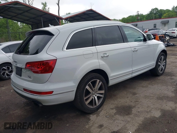 2015 Audi Q7 Premium Plus с VIN WA1LGAFE7FD027337, выставлен на аукционе IAAI как лот 42182400 с пробегом 82 269 миль миль и . История ставок и продаж доступна на DreamBid. Изображение 4.