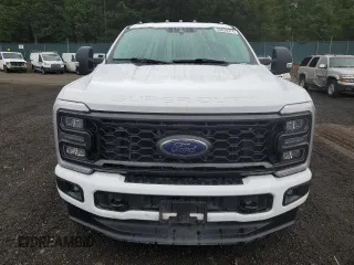 2023 Ford F-250 with VIN 1FT8X2BN0PEC27558, listed as a Copart auction lot 68699574 with 34,777 mi miles and Salvage title. Bid and sale history available at DreamBid. Image 5.