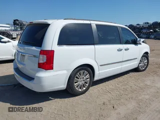 2015 Chrysler Town & Country Touring L with VIN 2C4RC1CG9FR547098, listed as a IAAI auction lot 42135624 with 61,364 mi miles and . Bid and sale history available at DreamBid. Image 4.