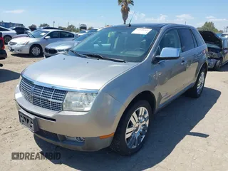 2008 Lincoln MKX with VIN 2LMDU88C08BJ00726, listed as a IAAI auction lot 42140564 with 151,475 mi miles. Bid and sale history available at carsss.com. Image 2.