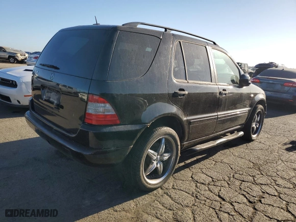 2001 Mercedes-Benz M-Class with VIN 4JGAB72E81A223281, listed as a Copart auction lot 71578344 with 112,186 mi miles and Clean Title. Bid and sale history available at carsss.com. Image 3.