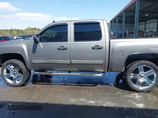 2008 Chevrolet Silverado 1500 1LT with VIN 2GCEC130281145698, listed as a IAAI auction lot 41883409 with 235,900 mi miles and . Bid and sale history available at DreamBid. Image 14.