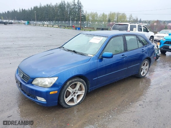 2002 Lexus IS 300 with VIN JTHED192520039981, listed as a IAAI auction lot 41999189 with 140,804 mi miles. Bid and sale history available at carsss.com. Image 2.