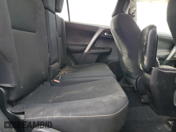 2018 Toyota RAV4 XLE with VIN 2T3WFREV1JW471752, listed as a Copart auction lot 46952565 with 87,705 mi miles and Salvage Title. Bid and sale history available at DreamBid. Image 10.