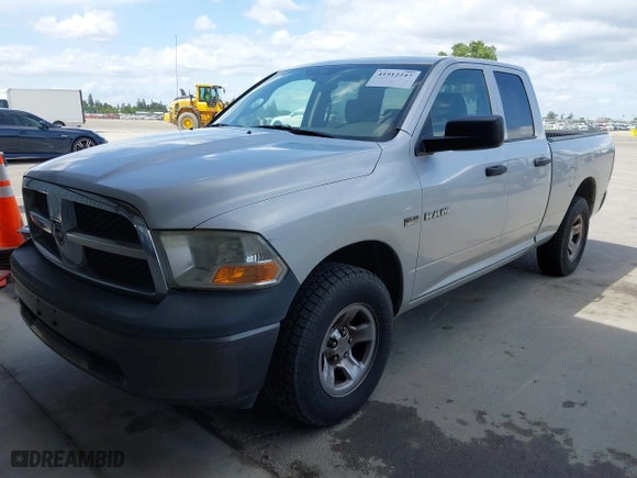 2009 Dodge Ram 1500 SLT with VIN 1D3HV18T79S709655, listed as a IAAI auction lot 41912247 with 206,384 mi miles. Bid and sale history available at carsss.com. Image 2.
