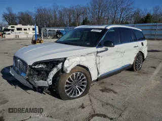 2021 Lincoln Aviator Reserve z VIN 5LM5J7WCXMGL07498, wystawiony jako Copart lot #48251495 z przebiegiem 57 226 mil mil oraz Szkoda całkowita • Salvage title. Historia ofert i sprzedaży dostępna na DreamBid. Obrazek 1.