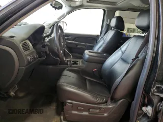 2010 Chevrolet Tahoe LT z VIN 1GNUKBE01AR176625, wystawiony jako Copart lot #59802355 z przebiegiem 99 056 mil mil oraz Czysty tytuł • Clean title. Historia ofert i sprzedaży dostępna na DreamBid. Obrazek 7.