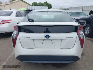 2016 Toyota Prius Two with VIN JTDKBRFU2G3503863, listed as a IAAI auction lot 42035013 with 118,930 mi miles. Bid and sale history available at carsss.com. Image 17.