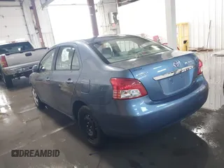 2009 Toyota Yaris z VIN JTDBT903291334617, wystawiony jako IAAI lot #40966291 z przebiegiem 203 578 mil mil oraz . Historia ofert i sprzedaży dostępna na DreamBid. Obrazek 3.