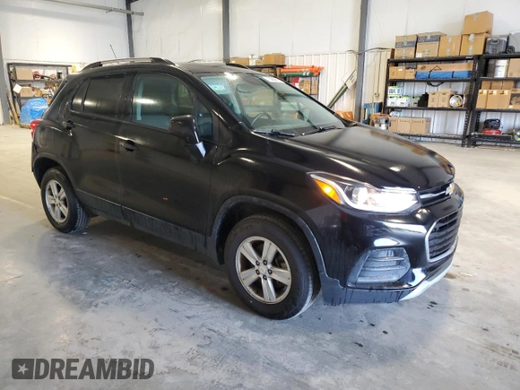 2022 Chevrolet Trax LT with VIN KL7CJPSMXNB533839, listed as a Copart auction lot 63217215 with 59,461 mi miles and Clean title. Bid and sale history available at DreamBid. Image 4.