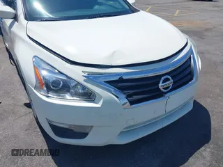 2015 Nissan Altima S with VIN 1N4AL3AP7FN897201, listed as a IAAI auction lot 42026527 with 192,944 mi miles and . Bid and sale history available at carsss.com. Image 6.