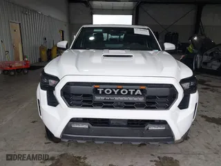 2024 Toyota Tacoma 4WD SR5 with VIN 3TMLB5JN8RM035278, listed as a IAAI auction lot 41789088 with 10,695 mi miles. Bid and sale history available at carsss.com. Image 12.