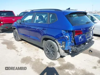 2023 Volkswagen Taos S z VIN 3VVDX7B24PM323173, wystawiony jako IAAI lot #41763607 z przebiegiem 38 506 mil mil oraz . Historia ofert i sprzedaży dostępna na DreamBid. Obrazek 3.