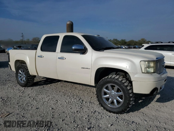 2011 GMC Sierra 1500 Denali z VIN 3GTP2XE23BG154941, wystawiony jako Copart lot #51020555 z przebiegiem 261 055 mil mil oraz Szkoda całkowita • Salvage title. Historia ofert i sprzedaży dostępna na DreamBid. Obrazek 4.