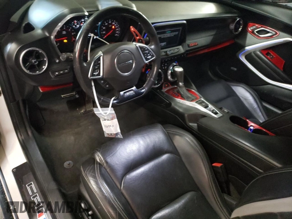 2017 Chevrolet Camaro 2SS z VIN 1G1FH1R73H0179941, wystawiony jako Copart lot #41758925 z przebiegiem 157 646 mil mil oraz Szkoda całkowita • Salvage title. Historia ofert i sprzedaży dostępna na DreamBid. Obrazek 8.